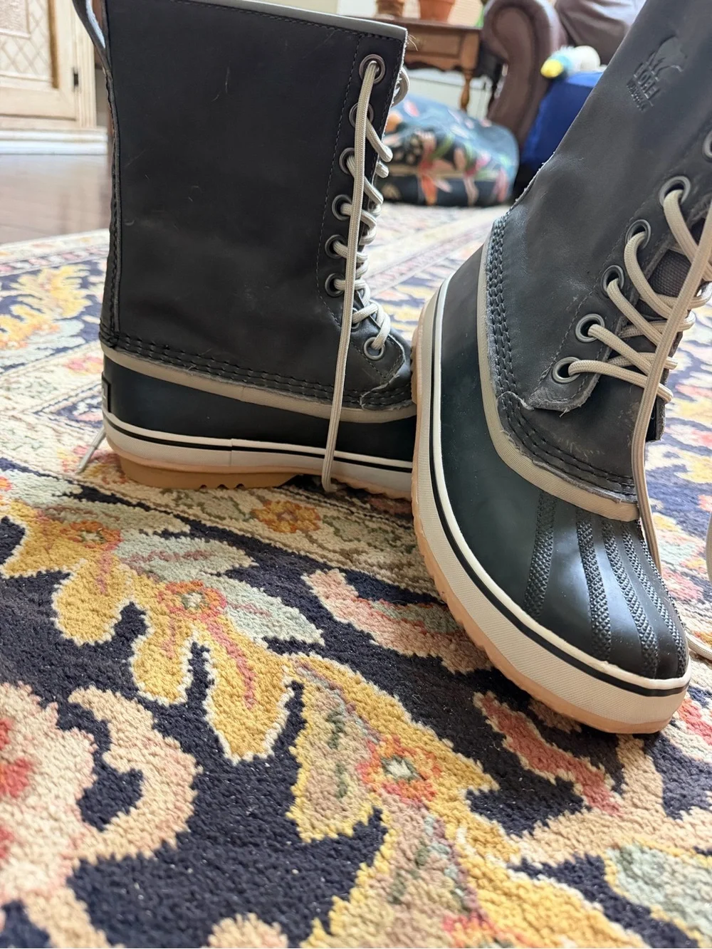 Size 8 Sorel Women’s Black and Tan Waterproof Lace-Up Winter Boots